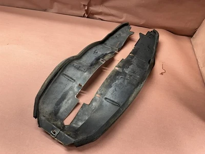 Par de cubiertas del panel interior del guardabarros delantero OEM #83255 BMW E24 633CSI M6 630CSI 635CSI Foto 1 de 4