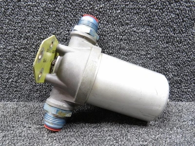 7575638 (Alt: 9912015-1) Conjunto de filtro de combustible Purolator con soporte de montaje Foto 1 de 4