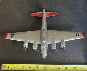 Bomber Ray Toys B-17 vintage nuovo seconda guerra mondiale fortezza volante bombardiere pesante - Foto 1 di 18