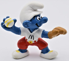 Smurfs McDonalds Baseball Pitcher Smurf Peyo 1997. Figurine
