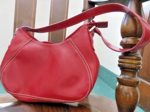 Liz Claiborne Simulated Leather Cute Red Small Wristlet Bag To Your Coordination - Picture 1 of 7