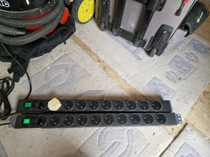 10 Way Power Distribution Unit Strip Bar UK PDU Data Network Comms Cabinet Rack - Zdjęcie 1 z 10