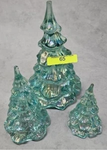 SET OF 3 FENTON IRIDESCENT SHADE OF GREEN CHRISTMAS TREES BEAUTIFUL RARE SET - Picture 1 of 1