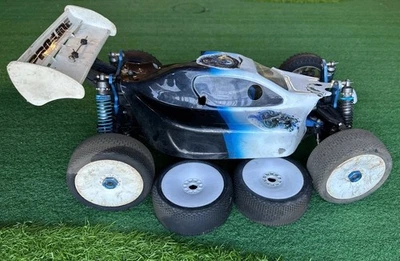 Ofna Ravager 4.6 Roller 1/8 Scale Nitro Buggy - Image 1 of 4