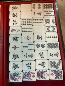 1970s Mahjong Tiles Antique Mahjong Set with Dedicated Case Free Shipping - Picture 1 of 7
