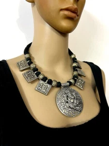 N7709 Ethnic Handmade Laxmi Elephant Lord Ganesha Embossed Pendant BOLD Necklace - Picture 1 of 11