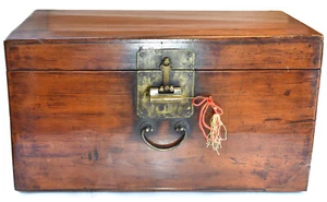 Rare 19th C - Red Lacquered - Korean Wedding Box - Padlock - Brass - Old Repairs - Picture 1 of 17