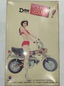 Nitto 1/8 Honda Dax Model Kit Plastic Motorcycle Scale Model Assembly Hobby Kit - Picture 1 of 4