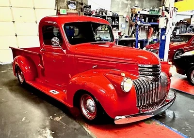 Chevrolet 1946 camioneta construida 235 I6, PS, PB, carbohidratos dobles, admisión apagada Foto 1 de 4