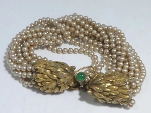 EARLY KENNETH JAY LANE  FAUX PEARL AND LION HEAD BRACELET - Picture 1 of 6