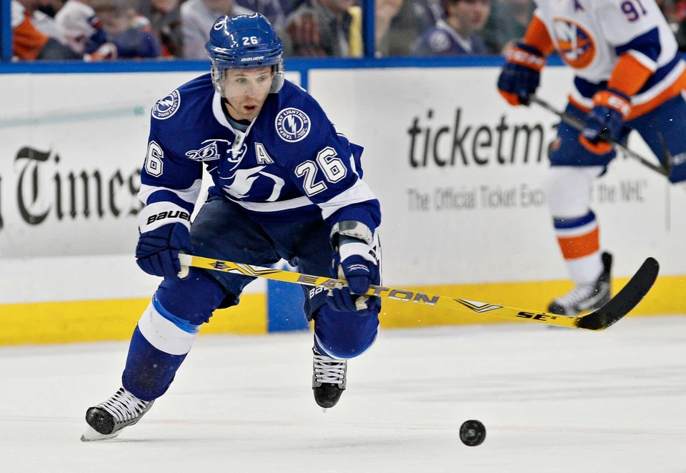 Martin St. Louis Tampa Bay Lightning Unsigned 8x10 Photo A - Image 1 of 1