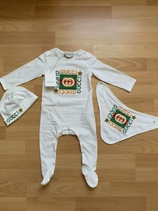 GUCCI Strampler-Set NEU Größe 6-9 Monate mit Vintage-Logo - Bild 1 von 9