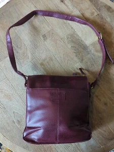 Relic Burgandy Leather Large Shoulder Bag w/Adjustable Strap Zip Closure - Picture 1 of 7