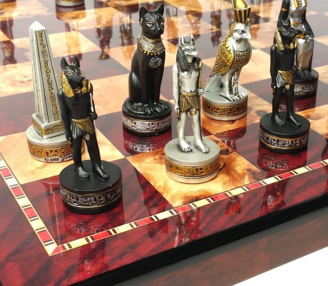 ogo de xadrez, xadrez em ouro, xadrez, xadrez com diamantes, mesa de xadrez  em ouro, tabuleiro de xadrez, chess set.