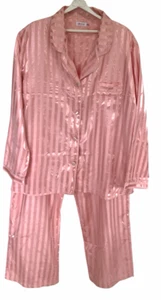 Lovable Satin Pyjamas Wmn Plus Sz 24 PJs Jacquard Stripe Pocket Long Sleeve Pink - Picture 1 of 15