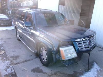 Used Front Upper Upper Control Arm Front fits: 2005 Cadillac Escalade 7300 GVW F - Image 1 of 4