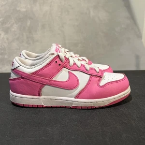 Nike Schuhe Jugend Größe 3Y Pink Weiß Dunk Low GS Leder Freizeit Turnschuhe Mädchen - Bild 1 von 9