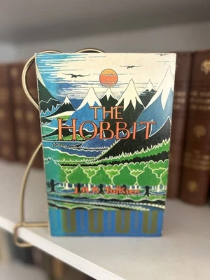 The Hobbit  J R R Tolkien 1975 Paper Back Copy Reset New Edition  - Image 1 of 4
