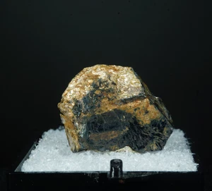 Kolumbit & Tantalit / Kein Ort angegeben / Miniaturbild freche Box Mineralprobe - Bild 1 von 4