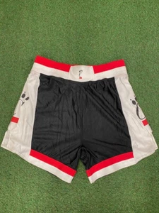 Vintage University of Cincinnati Bearcats Basketball Shorts Mens XXL 90's - Picture 1 of 6