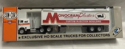 CON-CORE 96-02 TRACTOR & TRAILER ‘MONOGRAM PLASTICS’ - Image 1 of 3