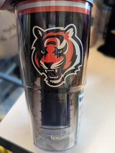 Neu NFL Cincinnati Bengals lizenzierter Tervis 24 Oz Becher - Bild 1 von 9