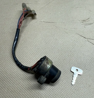 Yamaha RD350 RD250 TX500 Ignition Switch With Key OEM # 360-82508-09-00 - Image 1 of 4
