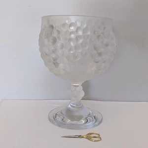 Lalique Antilles Pedestal Bowl • Signed  Frosted Grapes • 1950's Lead Crystal - Picture 1 of 5
