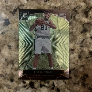 2024-25 Totally Certified Tim Duncan Neon Green Mirror /99 SP #176 - Spurs �� - Bild 1 von 2
