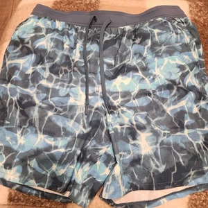 Under Armour Mens Swim Trunks Drawstring Pockets XL - Picture 1 of 5