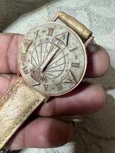 Orologio Analogico Vintage Unisex Cinturino Marrone Fossil World Meridiana - Foto 1 di 8