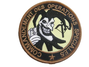 ECUSSON DES COMMANDOS SAS FORCES SPECIALES COS SCRATCH AU DOS 90MM - Imagen 1 de 1