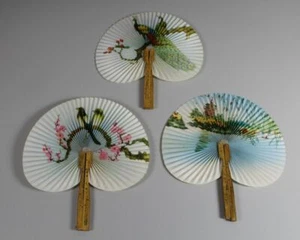 3 Older Small Compartments, Hand Fan - Paper+Wood+Plastic, Bakelite or Similar - Picture 1 of 12