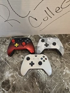 Lot of 3 Microsoft Xbox One Wireless Controllers All Powrer On Read Description. - Picture 1 of 12