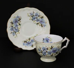 Vintage Aynsley Bone China England Tea Cup Saucer Set Blue Flowers Gold Trim - Imagen 1 de 7