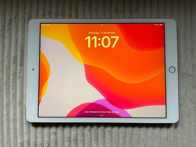 Apple iPad 7th Gen Wi-Fi + Cellular 32gb in gold - Bild 1 von 3