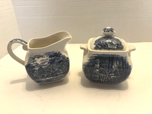 Staffordshire LIBERTY AZUL CREMA Y AZÚCAR CON TAPA sin usar - Imagen 1 de 3