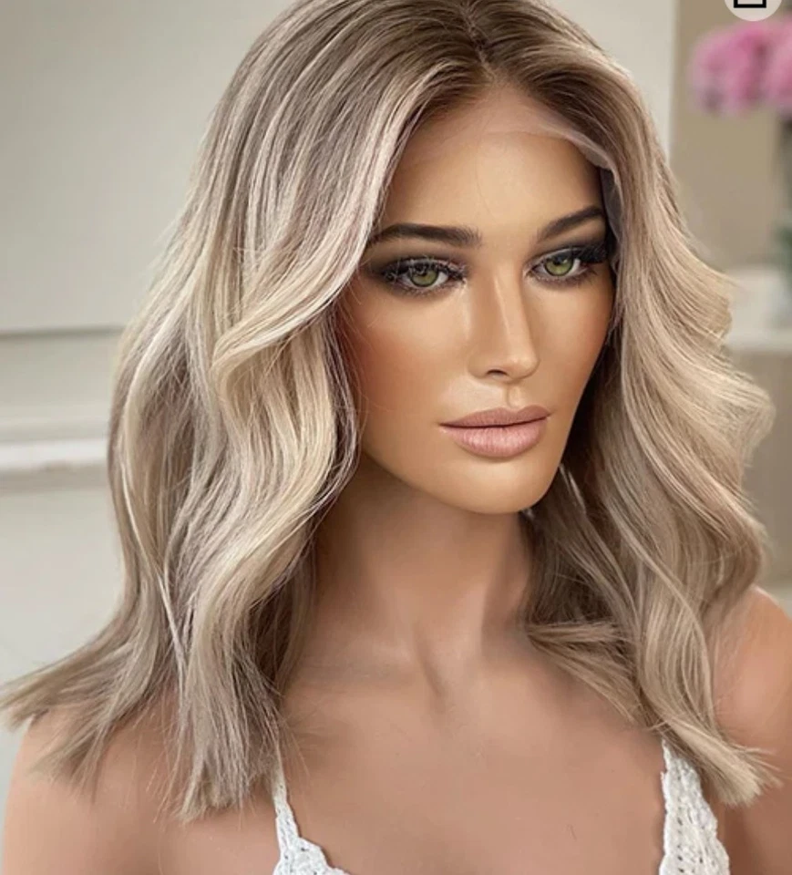 Peluca de encaje cabello humano 13x4 Natural Mezclada y enraizada Resaltar Rubio Ceniza Ondulado Bob Foto 1 de 4