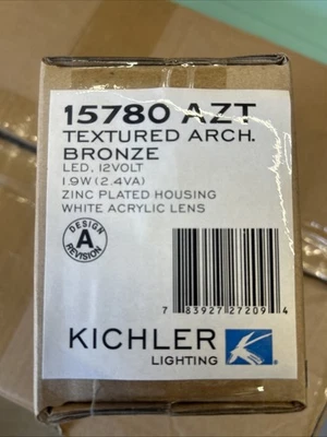 Mini luz de paso LED Kichler 15780-27 bronce 5" con lente acrílica blanca - 2700K Foto 1 de 4