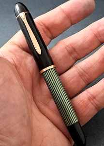 🟢PELIKAN 140 Green Striped Fountain Pen EF Gold Nib Germany `50s Vintage EX - Picture 1 of 24