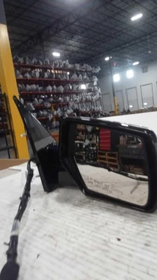 Used Right Door Mirror fits: 2015 Chevrolet Tahoe power w/turn signal opt DL3 w/ - Image 1 of 4