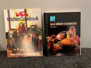 Zwei Einmachkochbücher Kerr Küche Kochbuch & Ball blaues Band Kochbuch - Bild 1 von 6