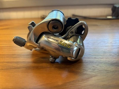 Vintage Shimano 105 RD-5500 Rear Derailleur  9 Speed Bolt On A5 - Image 1 of 3