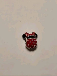 Disney x Pandora Minnie Maus Charm mit gepunktetem Kleid und Schleif - Bild 1 von 6