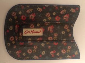 Cath Kidston Floral Oilcloth Blackberry Case With Magnet For Sleep Mode New