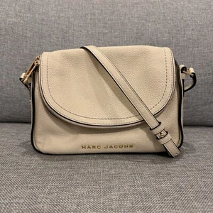 Marc Jacobs The Groove Mini Messenger Leather Crossbody Bag Purse Marshmallow - Picture 1 of 20
