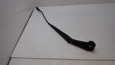 Brazo limpiaparabrisas lado conductor izquierdo 2014 15 16 17 18 Ford Transit Connect             Foto 1 de 4