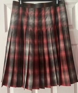 Pendleton 100% Virgin Wool Pleated Skirt Women's 8 Red Black Plaid Made In USA - Picture 1 of 11