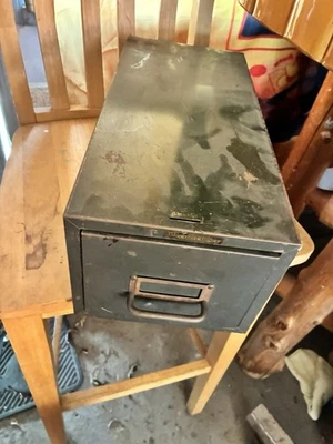 Armário de cartão Steel Master verde metal gaveta de arquivo vintage, 16X10,5X8,5 polegadas - Imagem 1 de 3