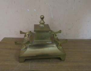 Vintage MCM Art Nouveau Brass Inkwell 6" x 6" Hallmarked with a Cross - Bild 1 von 7